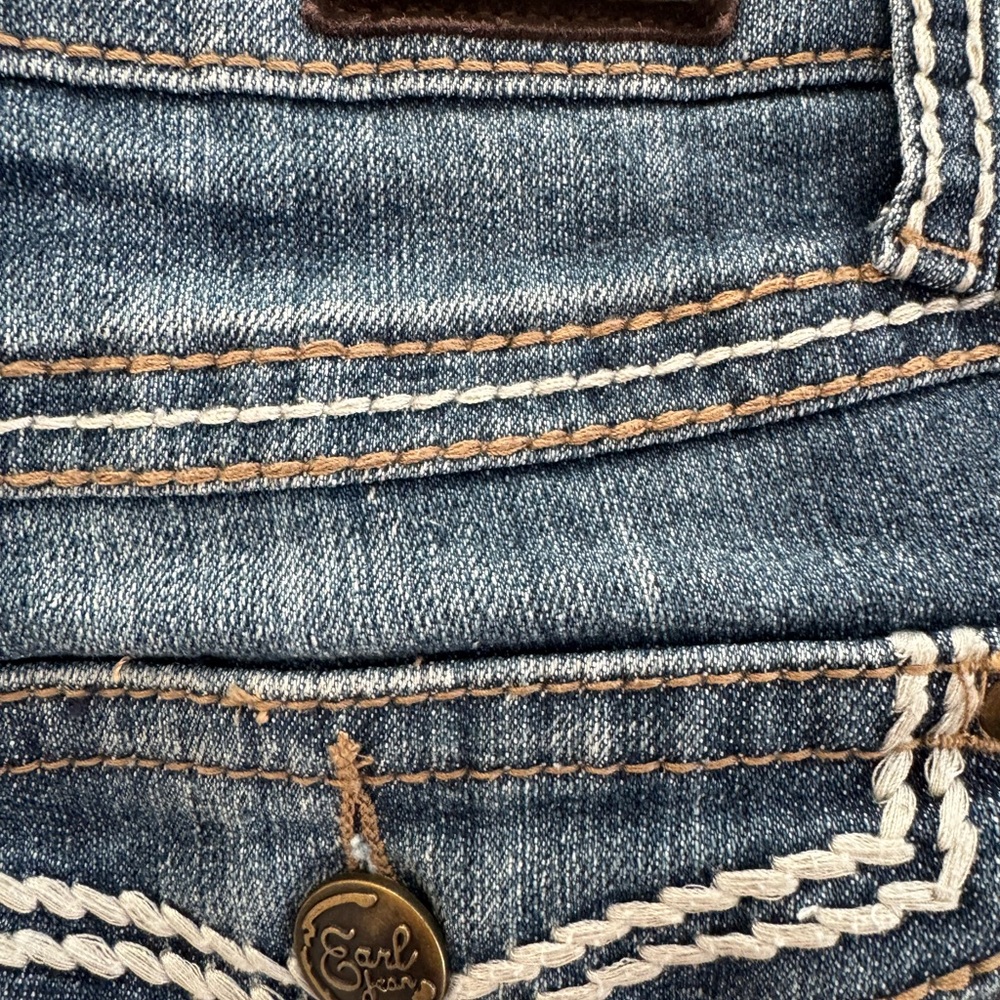 Earl Jeans Women's Blue Denim Capris - Picture 4 of 7